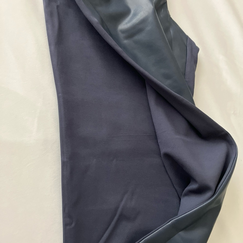 Belle by Kim Gravel Petite Faux Leather Front, Ponte Back Pant- (Sz 12P) A661398 - Picture 7 of 8